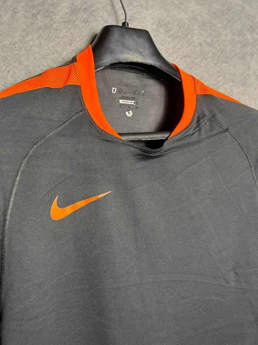Nike Dri Fit Black Round Neck - Small
