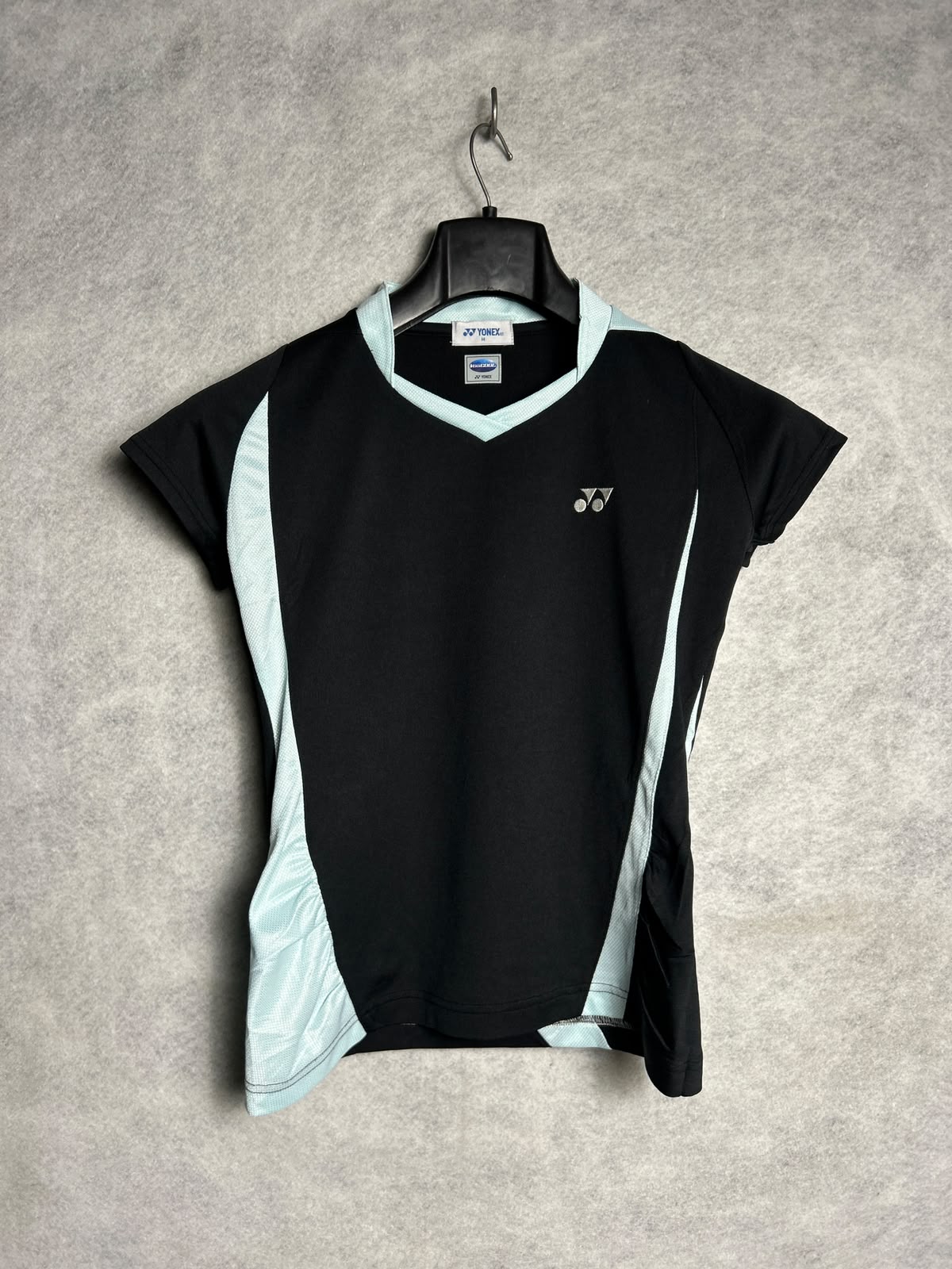 Yonex V Neck - Medium