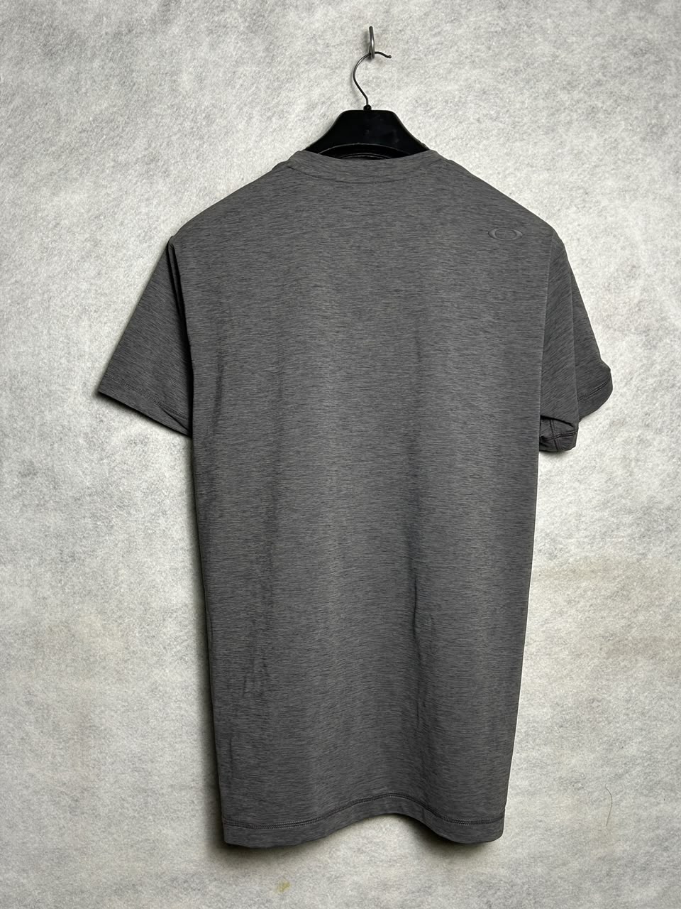 Oakley Grey Round Neck - XL