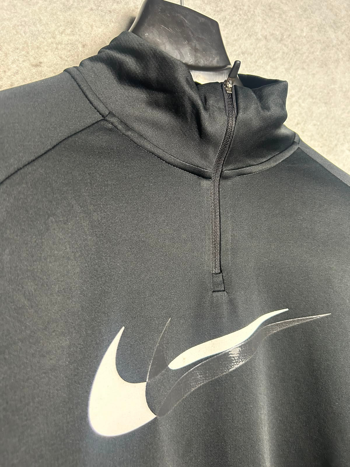Nike Big Logo Black Full Sleeves - Large