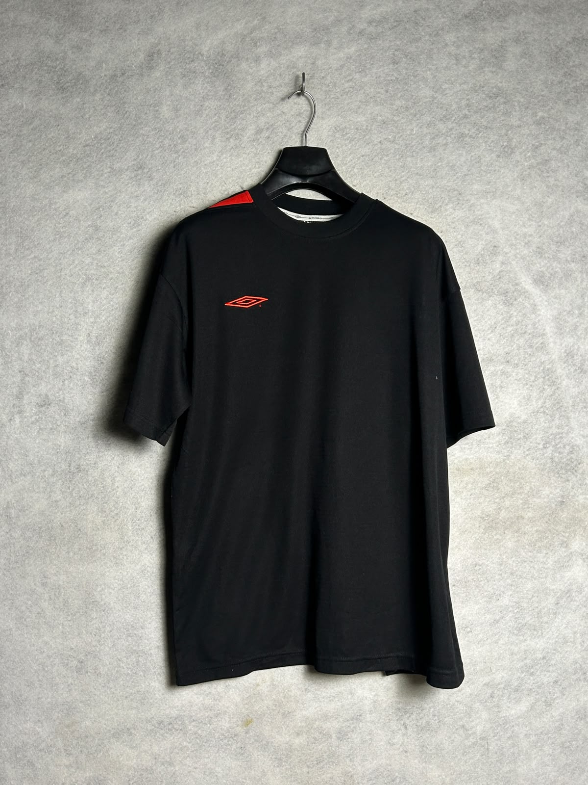 Umbro Black Round Neck - XL
