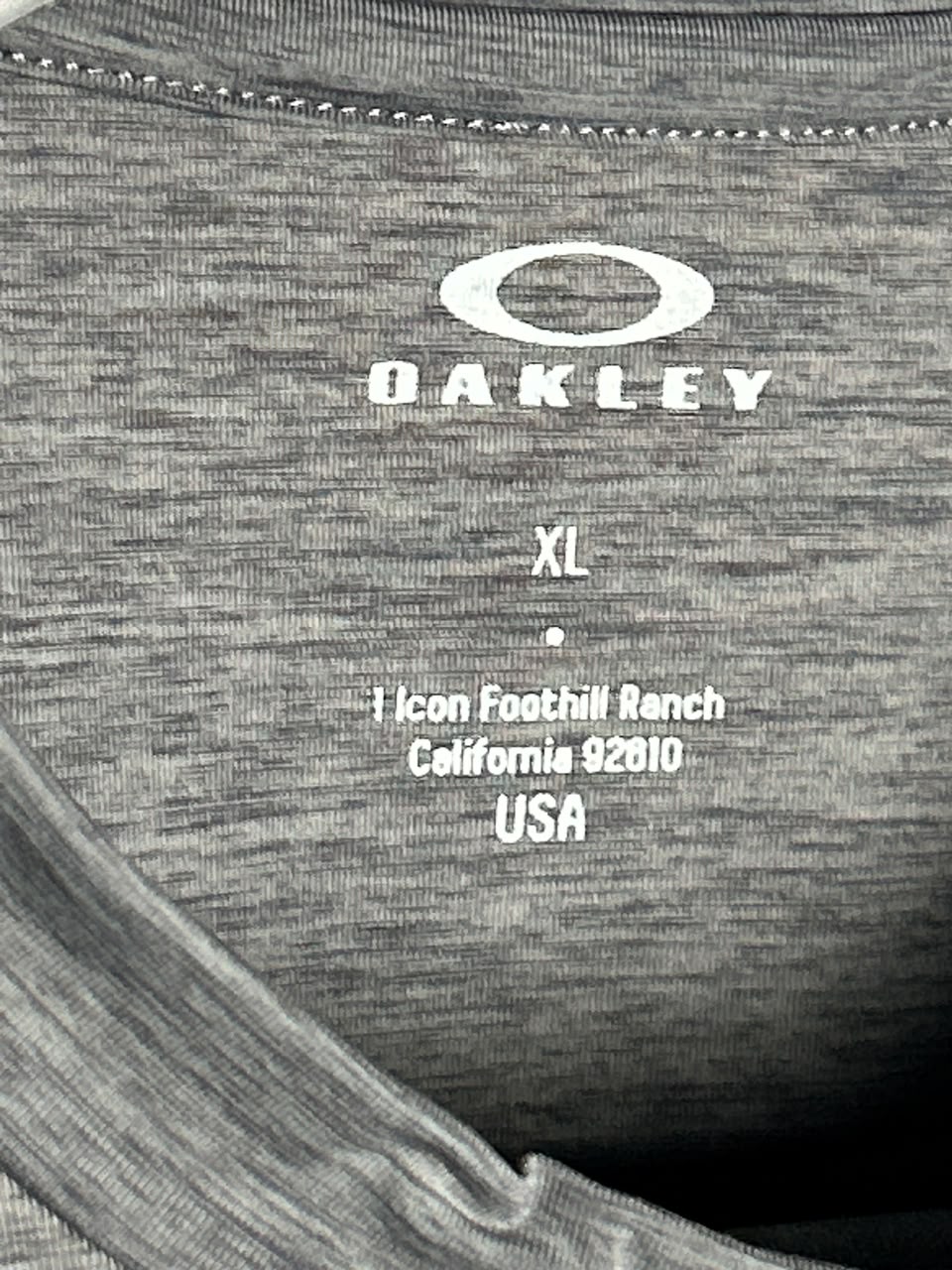 Oakley Grey Round Neck - XL