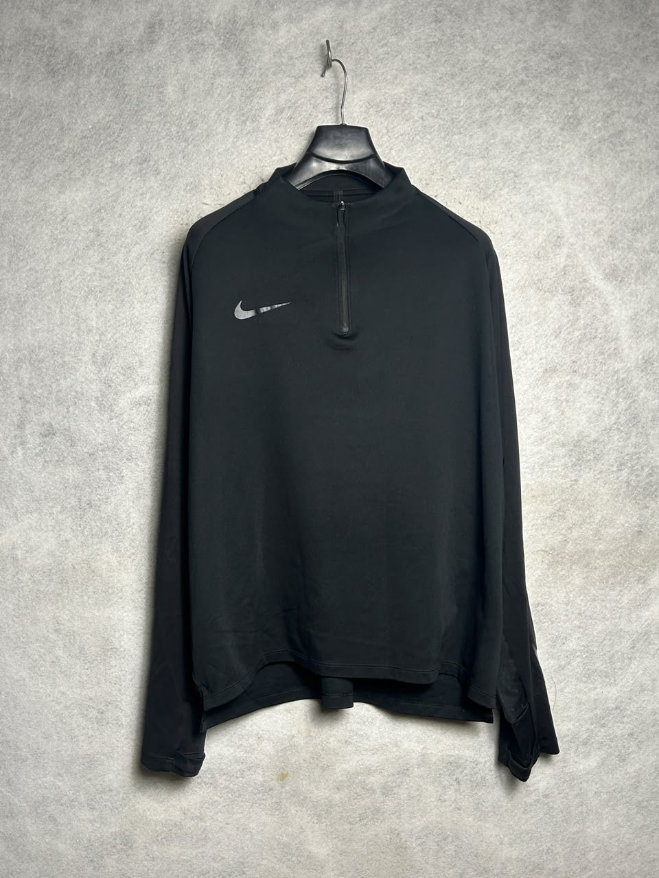 Nike Black Full Sleeves Half Zip - Large