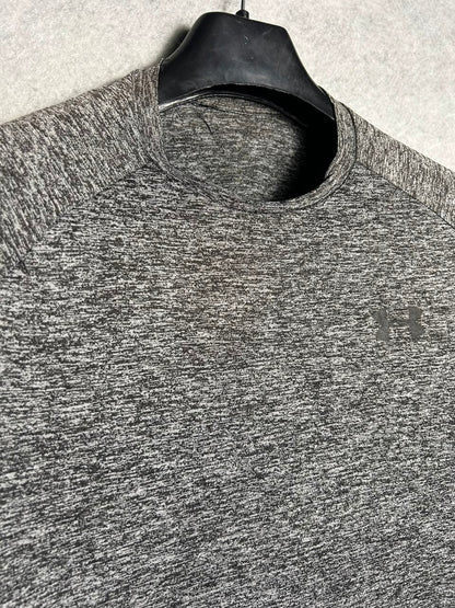 Under Armour Grey Round Neck - Medium