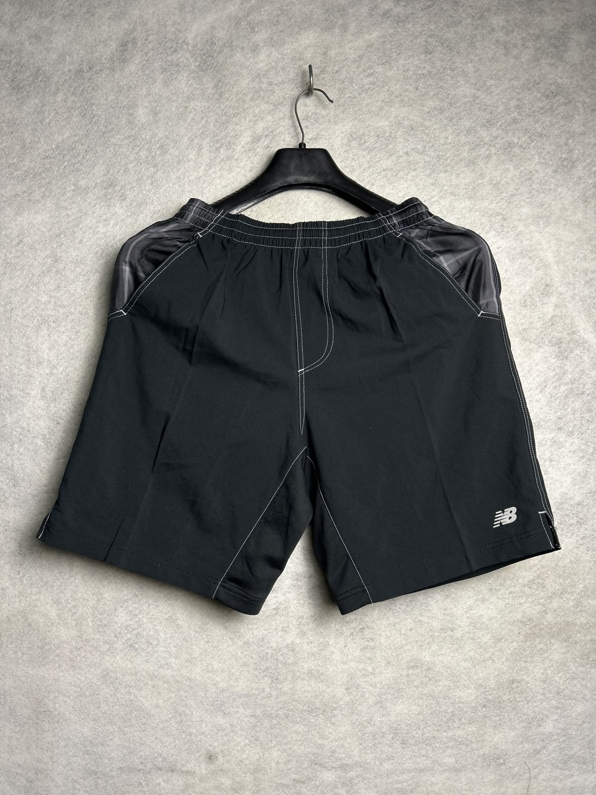 New Balance Black - Large