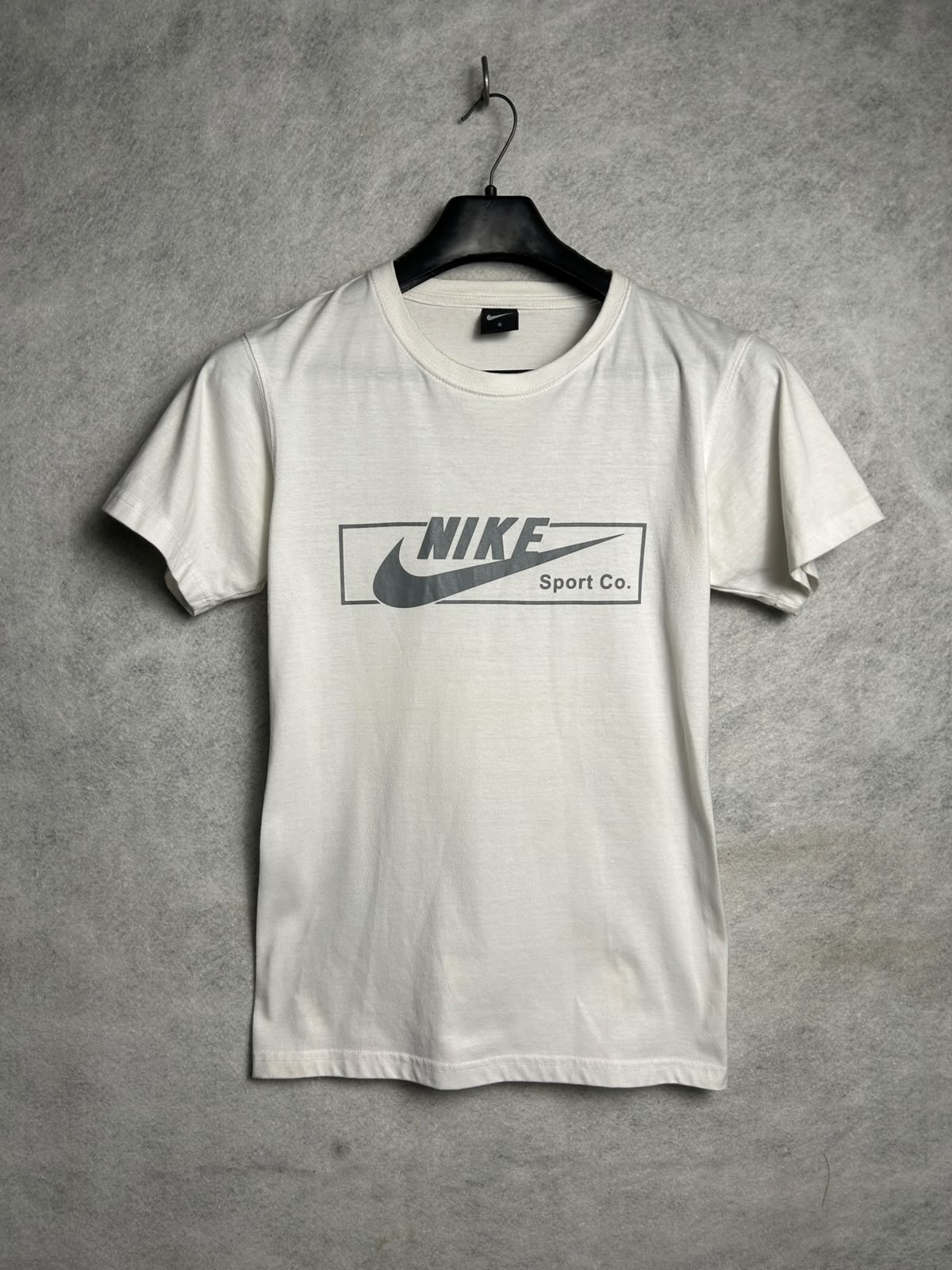 Nike Sports Co. White Round Neck - Small