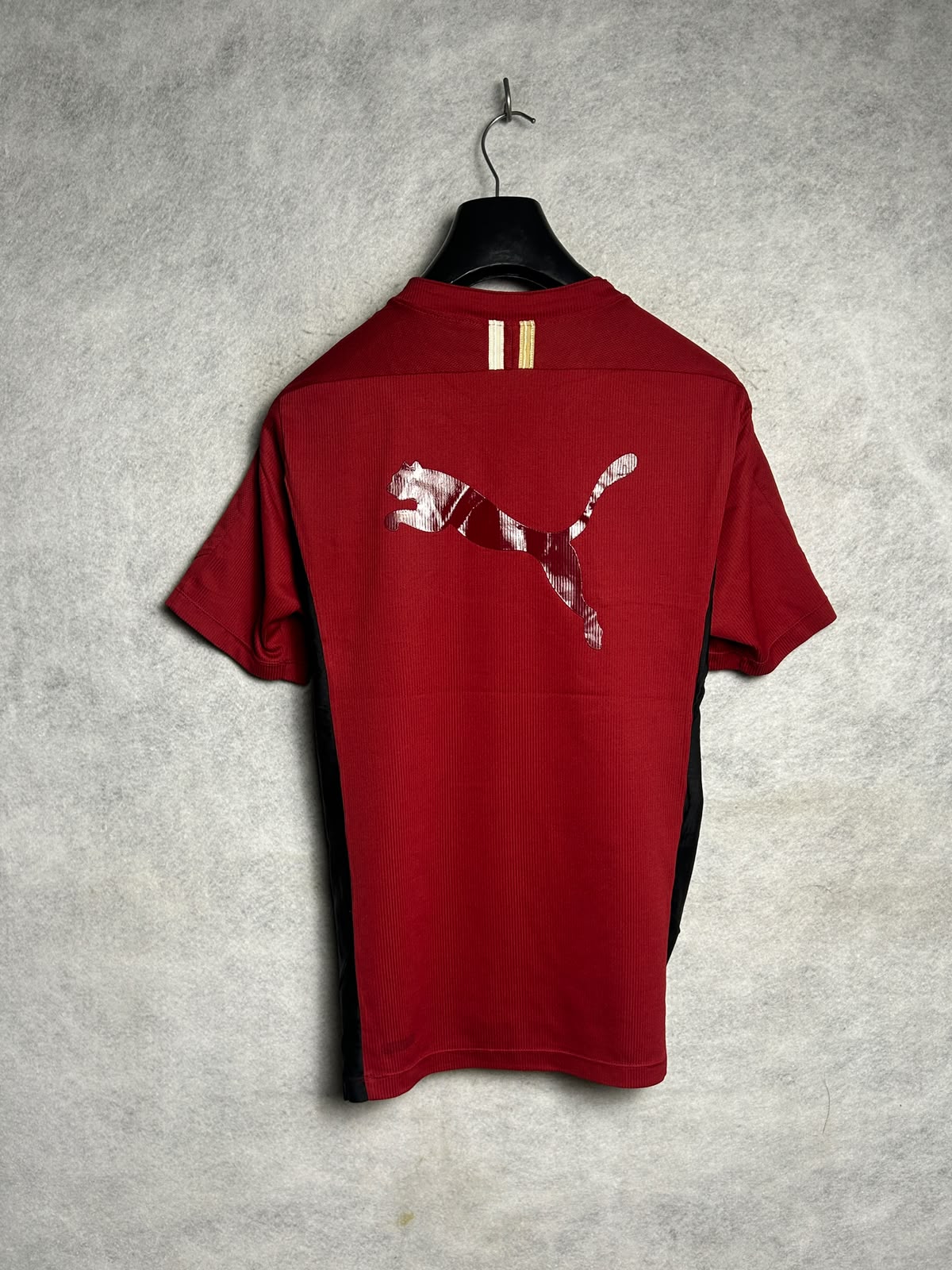 Puma Sport Life style Red V Neck - Medium