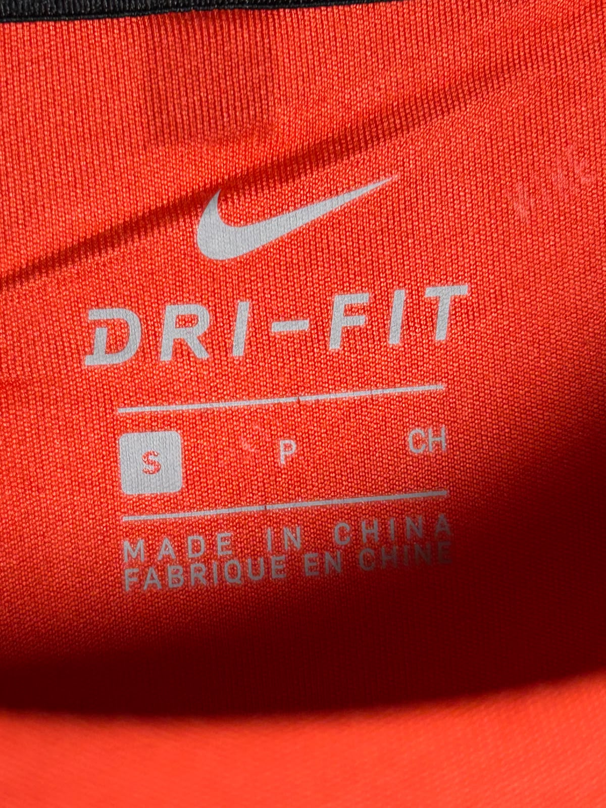 Nike Dri Fit Round Neck - Small