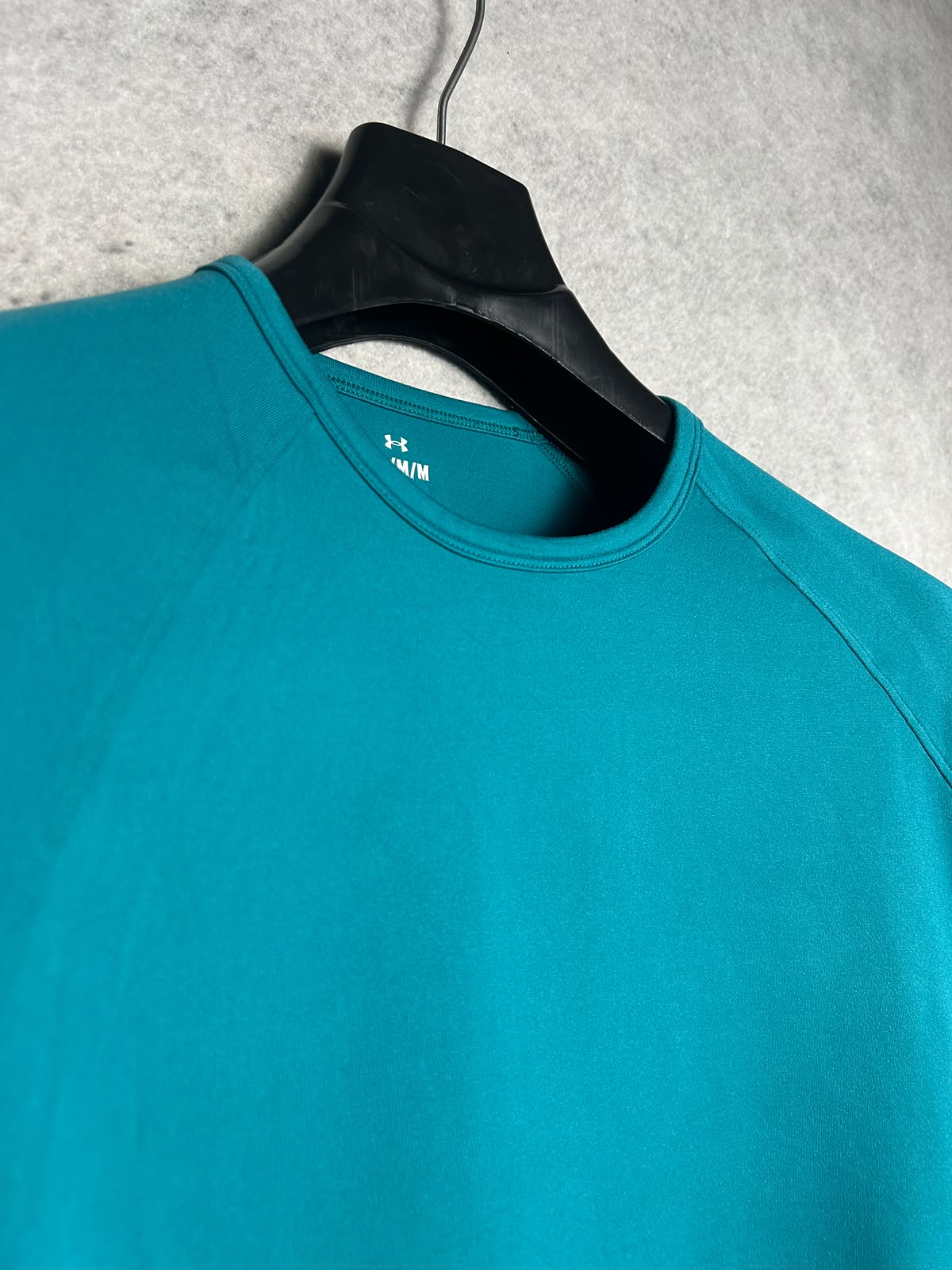 Under Armour Round Neck - Medium