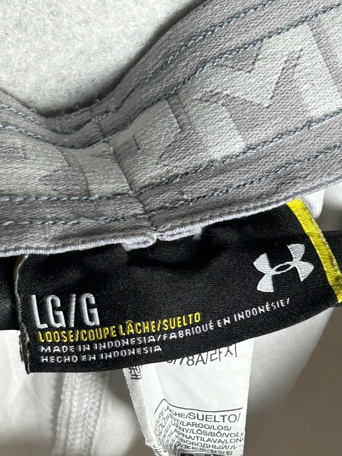 Under Armour White Loose - Large