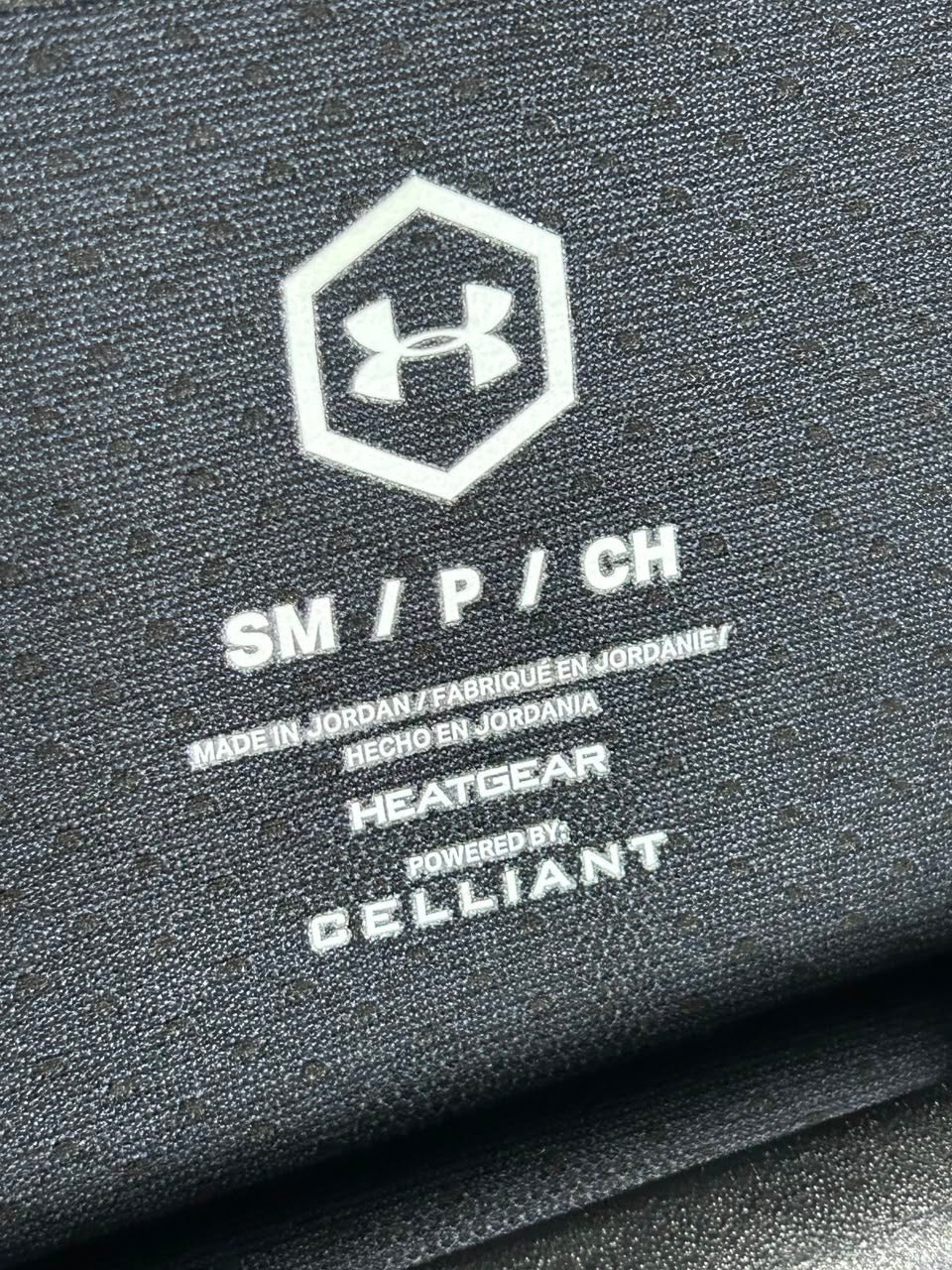 Under Armour Hea Gear Black - Small