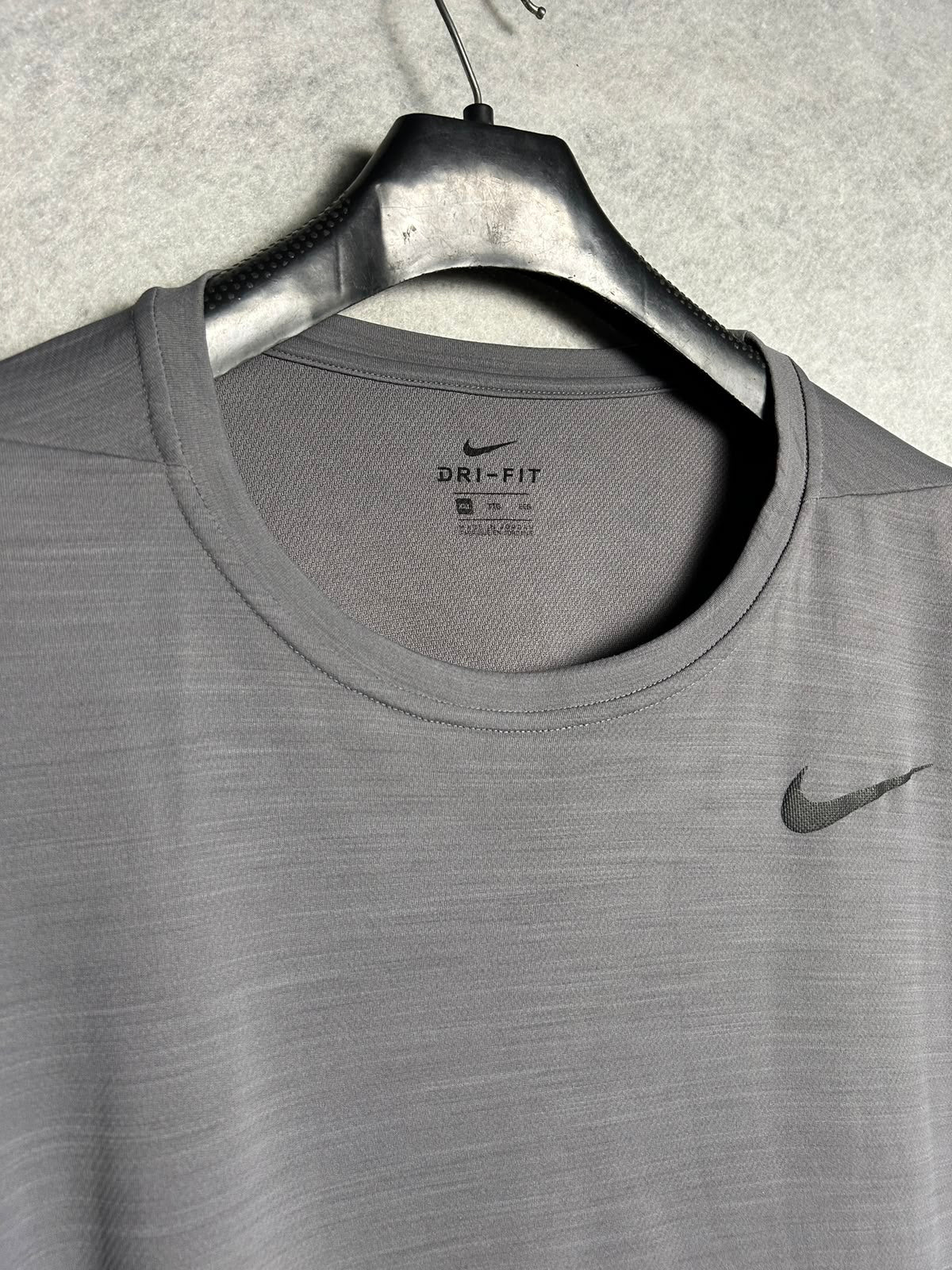 Nike Dri Fit Grey Round Neck - XXL