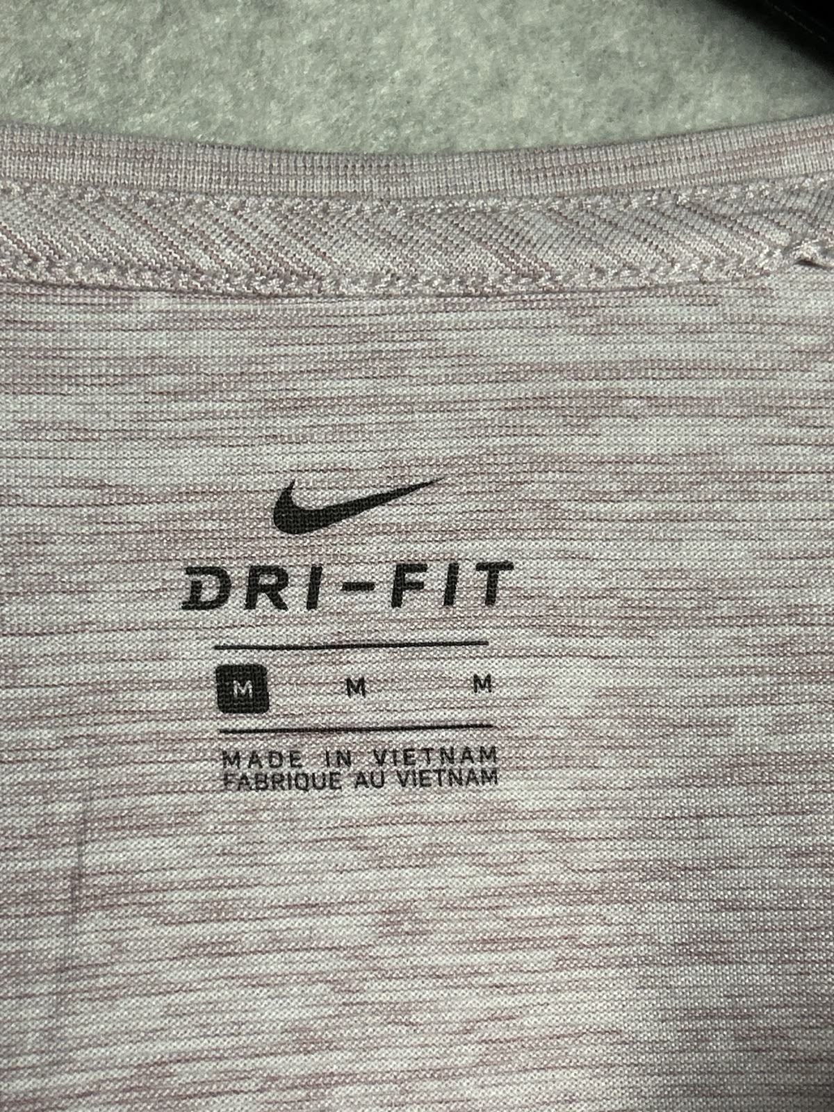 Nike Dri Fit V Neck - Medium