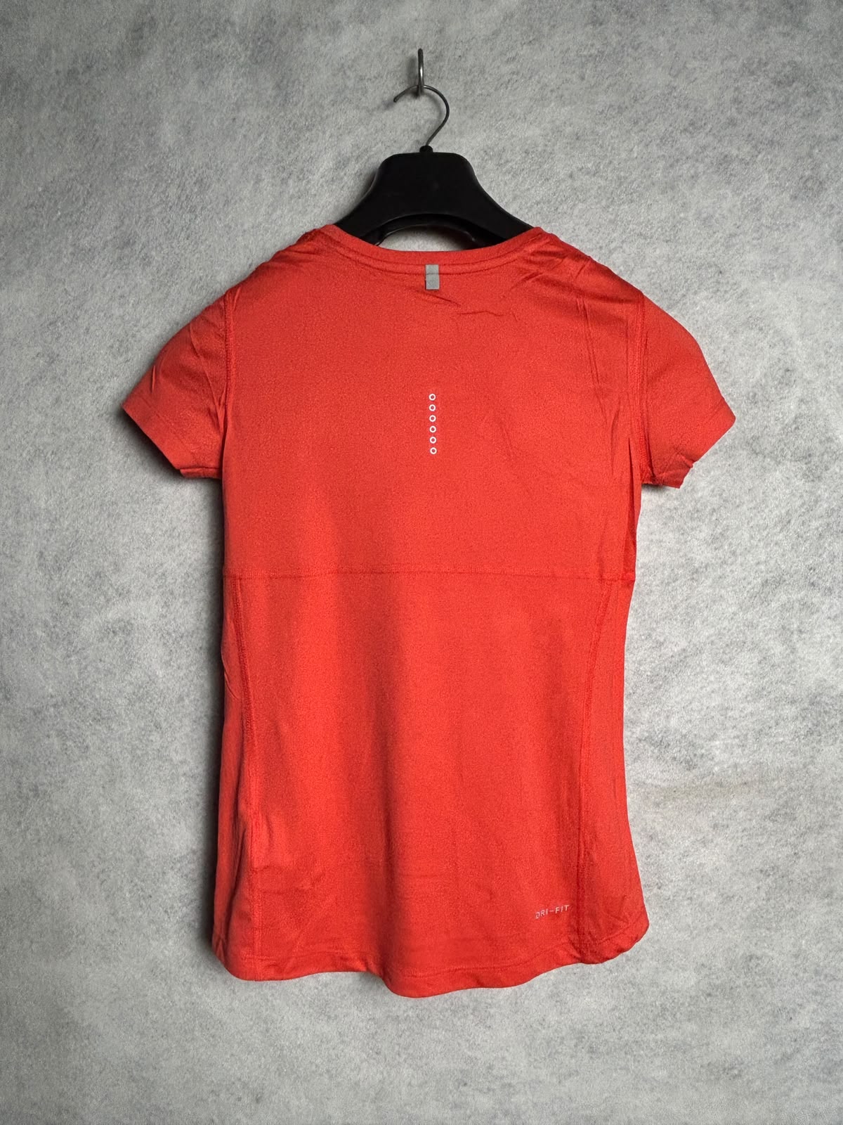 Nike Dri Fit Round Neck - Small