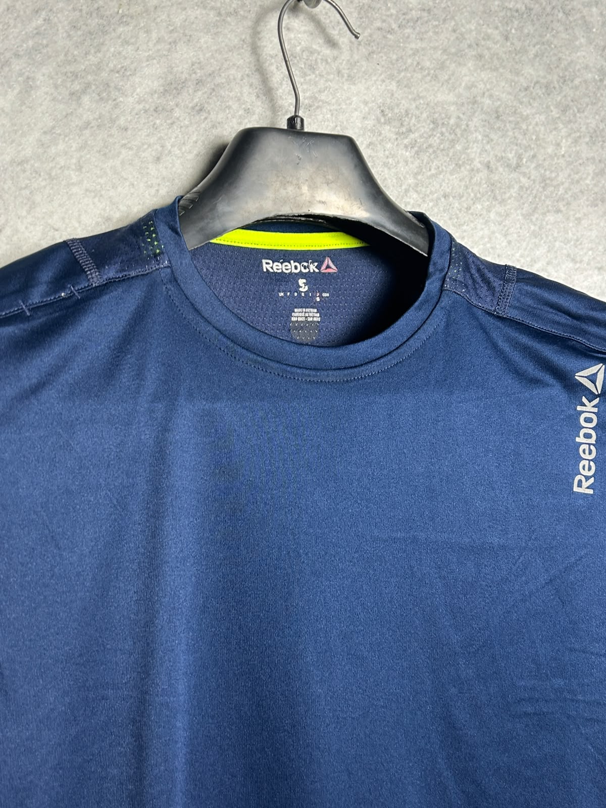 Reebok Blue Round Neck - Small