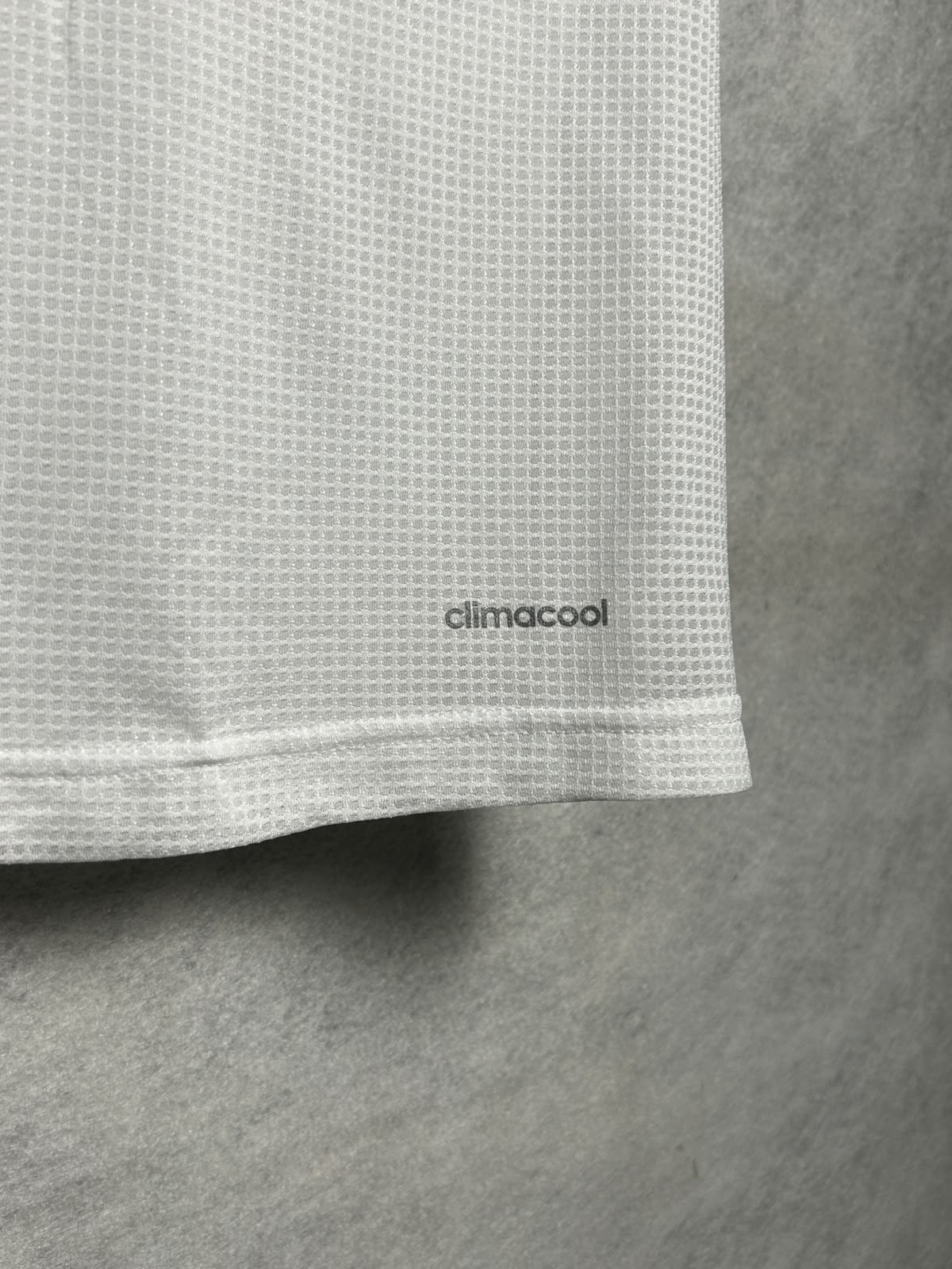 Adidas Climacool White Round Neck - Small