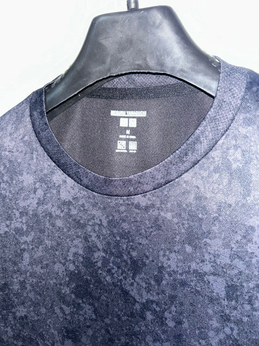 Uniqlo Round Neck - Medium