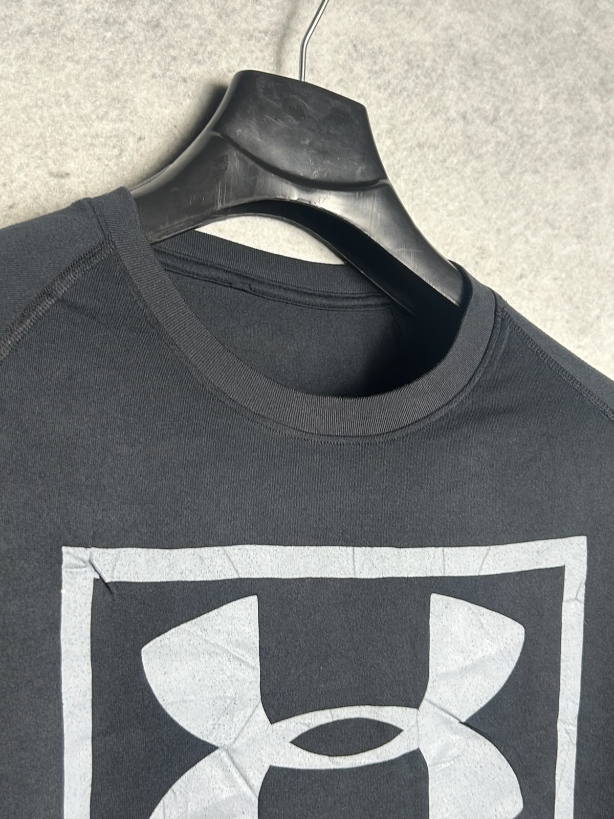 Under Armour Big Logo Round Neck - Large