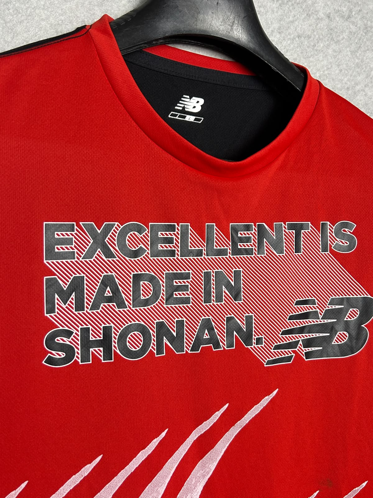 New Balance Big Logo Excellent Made In Shonan Red Round Neck - Large