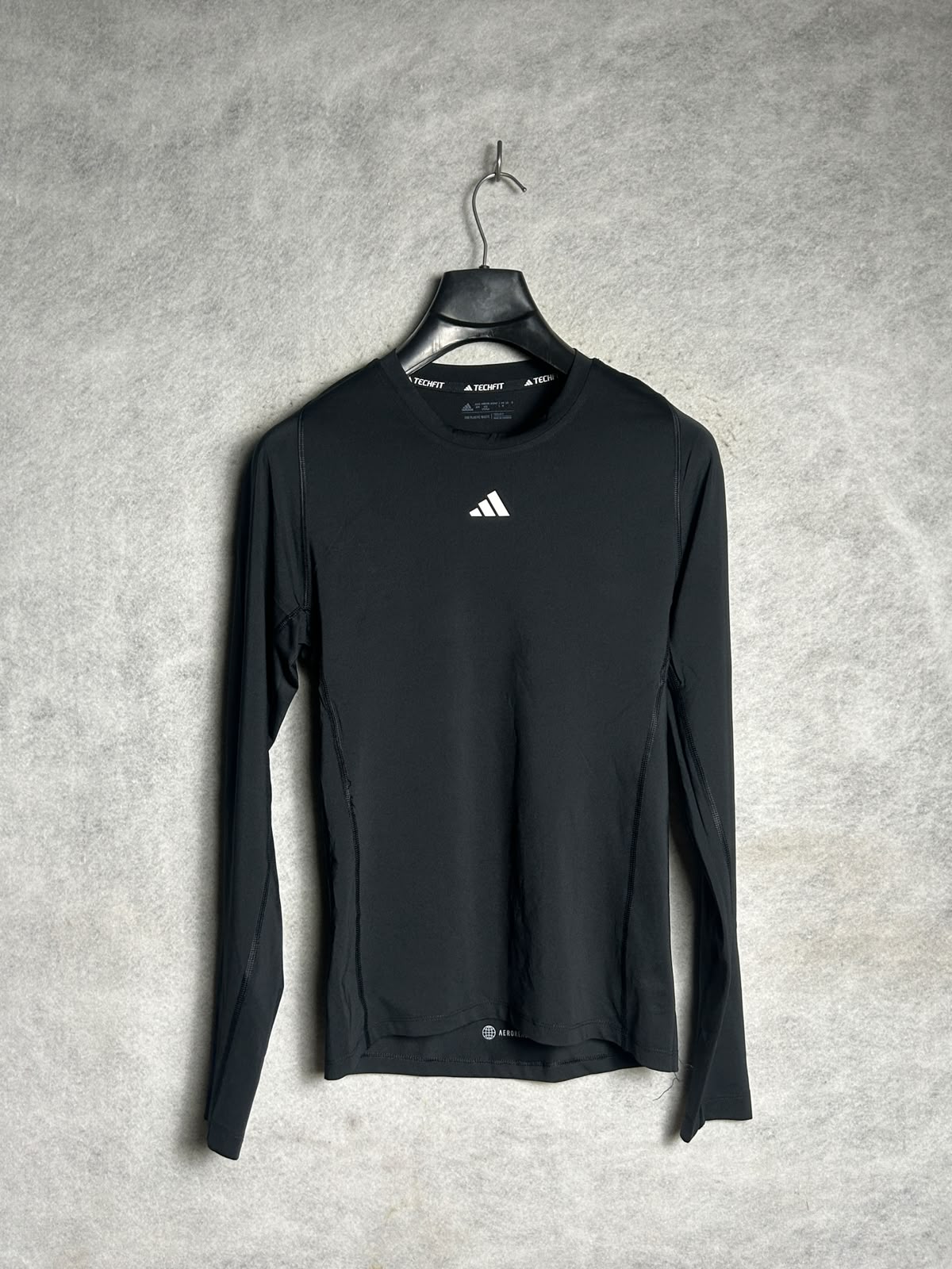 Adidas Techfit Black Full Sleeves Round Neck - Medium