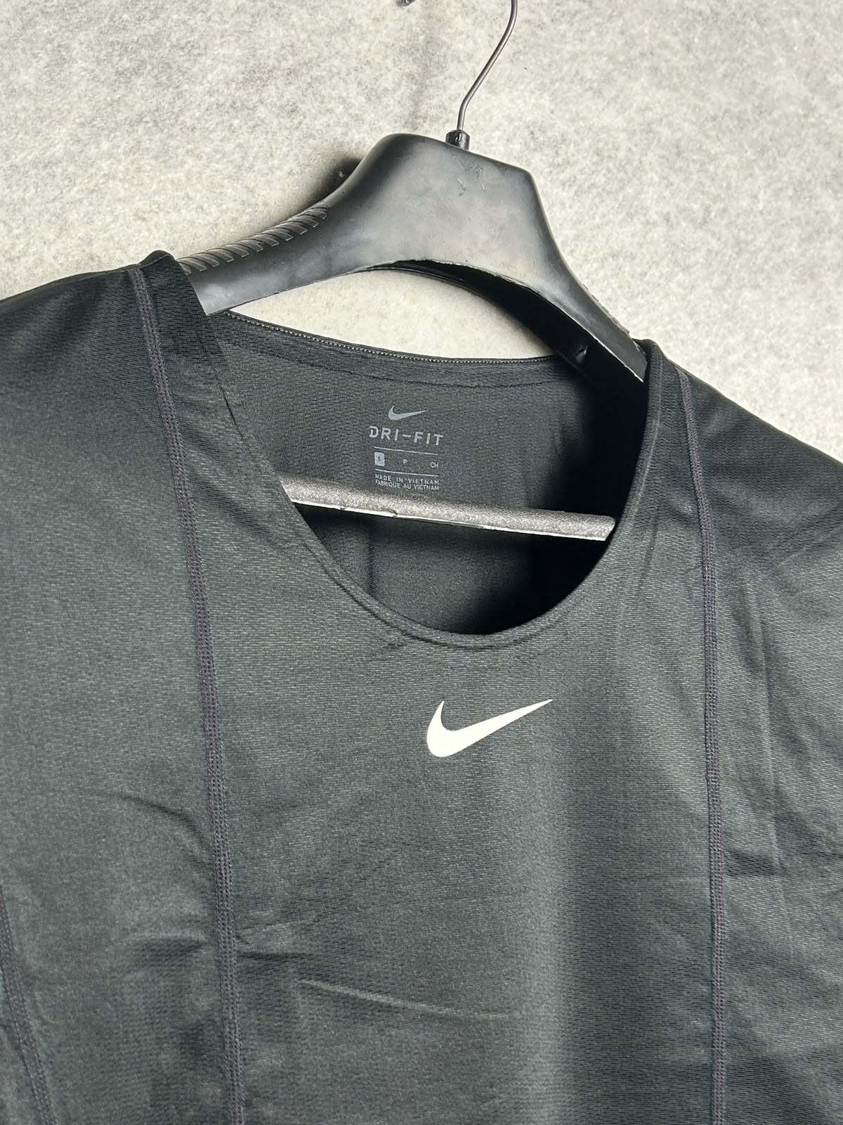 Nike Dri Fit Black Round Neck - Small