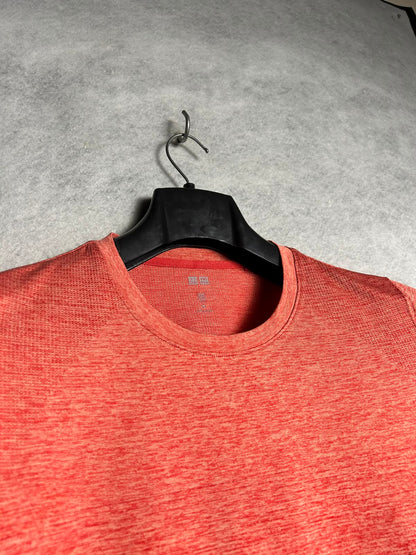 UNIQLO Round Neck - Medium