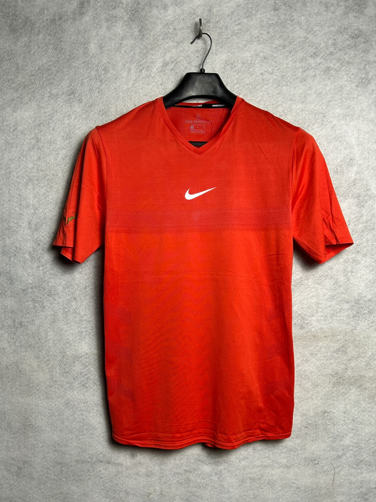 Nike Aeroreact Red V Neck - Medium
