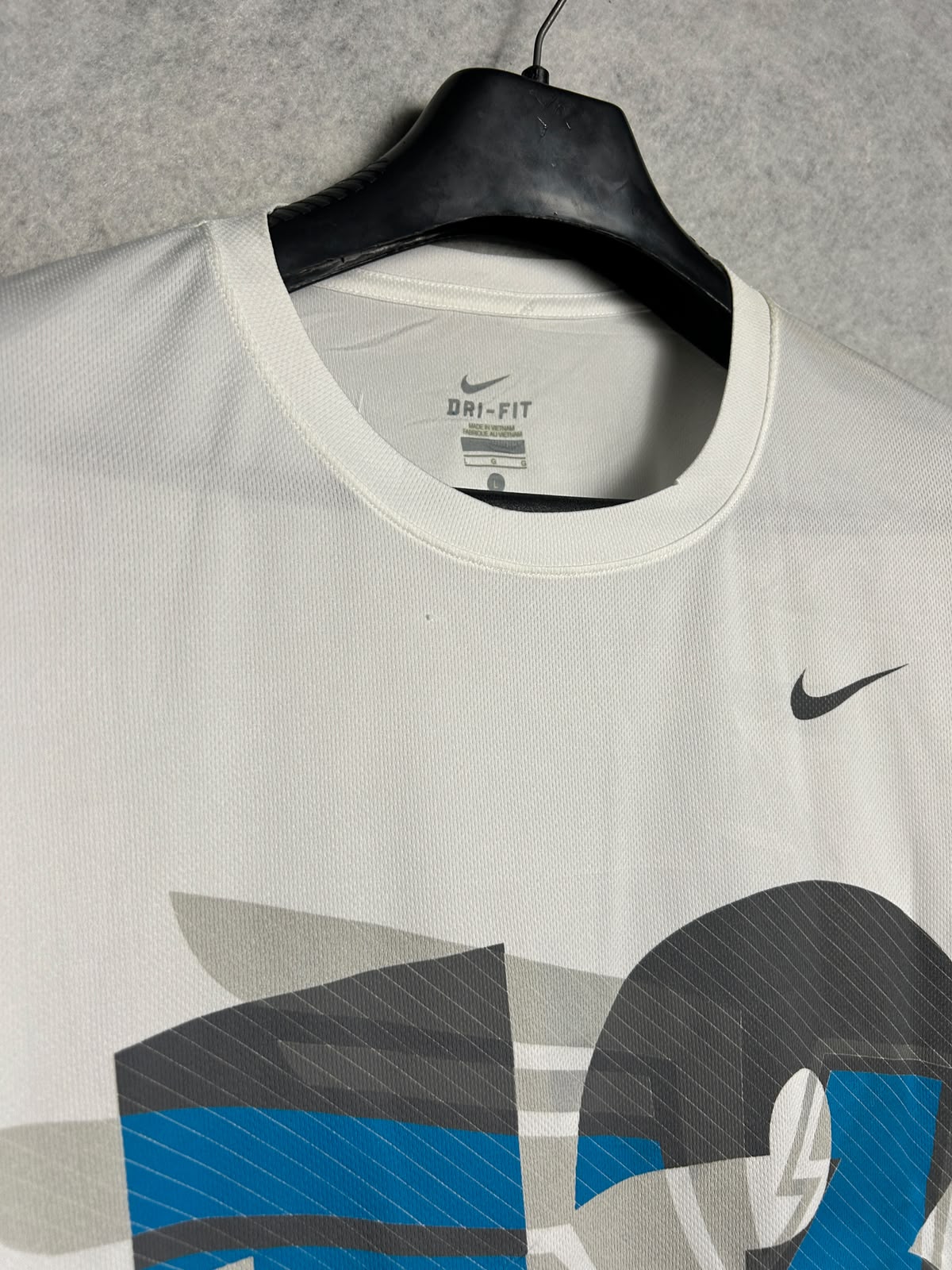 Nike White Dri Fit With Big Logo Round Neck - Large