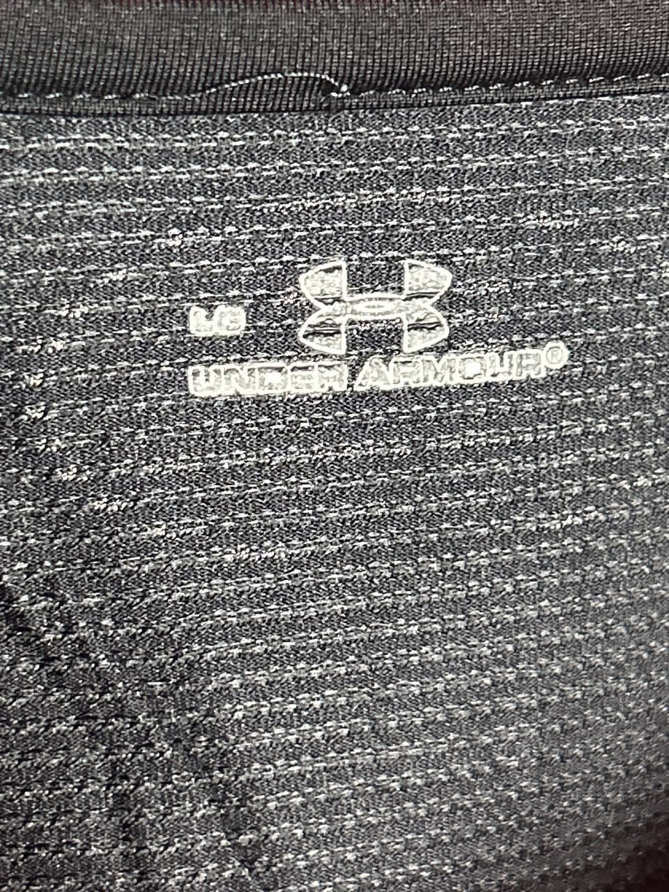 Under Armour Red Round Neck - Large