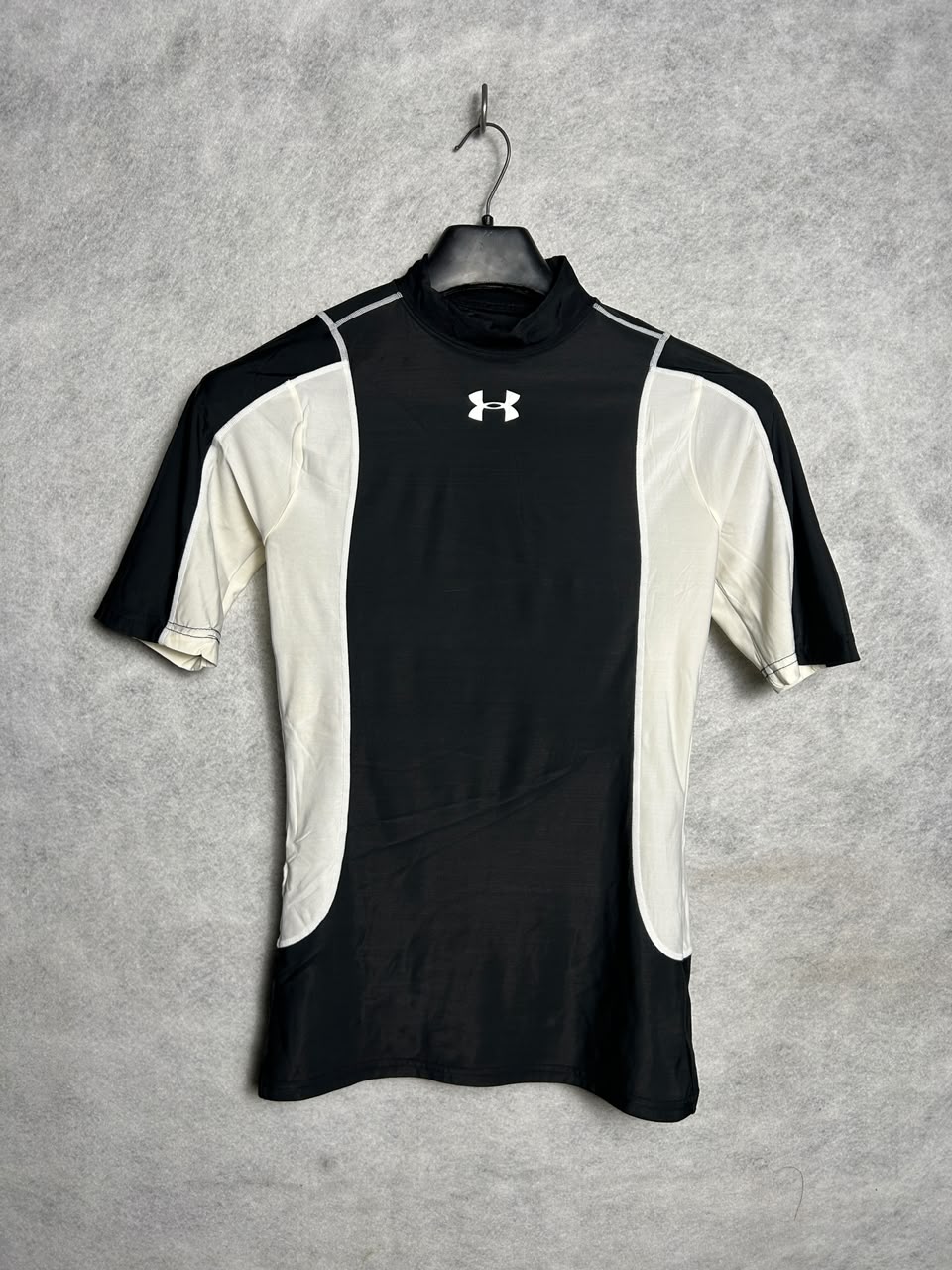 Under Armour Black And White - Large
