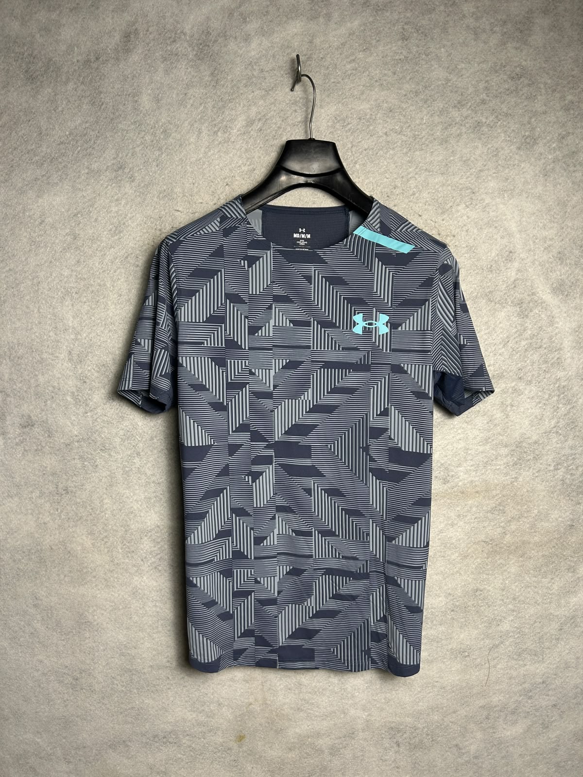 Under Armour Printed Round Neck - Medium