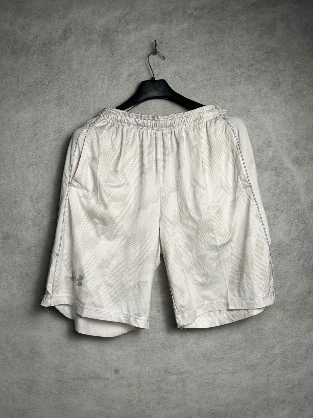 Under Armour White Loose - Large