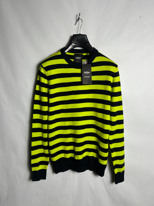 Outfitters Sweater - Small