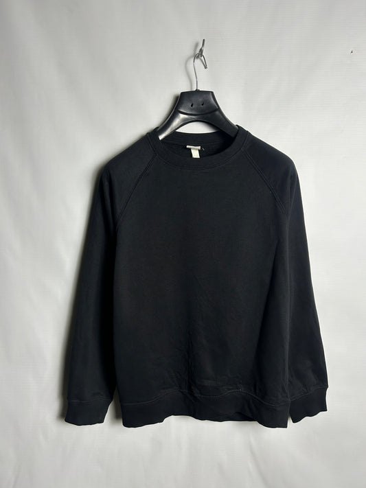 H&M Black Sweater - Small