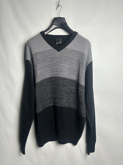 Bronson V Neck Sweater - Medium