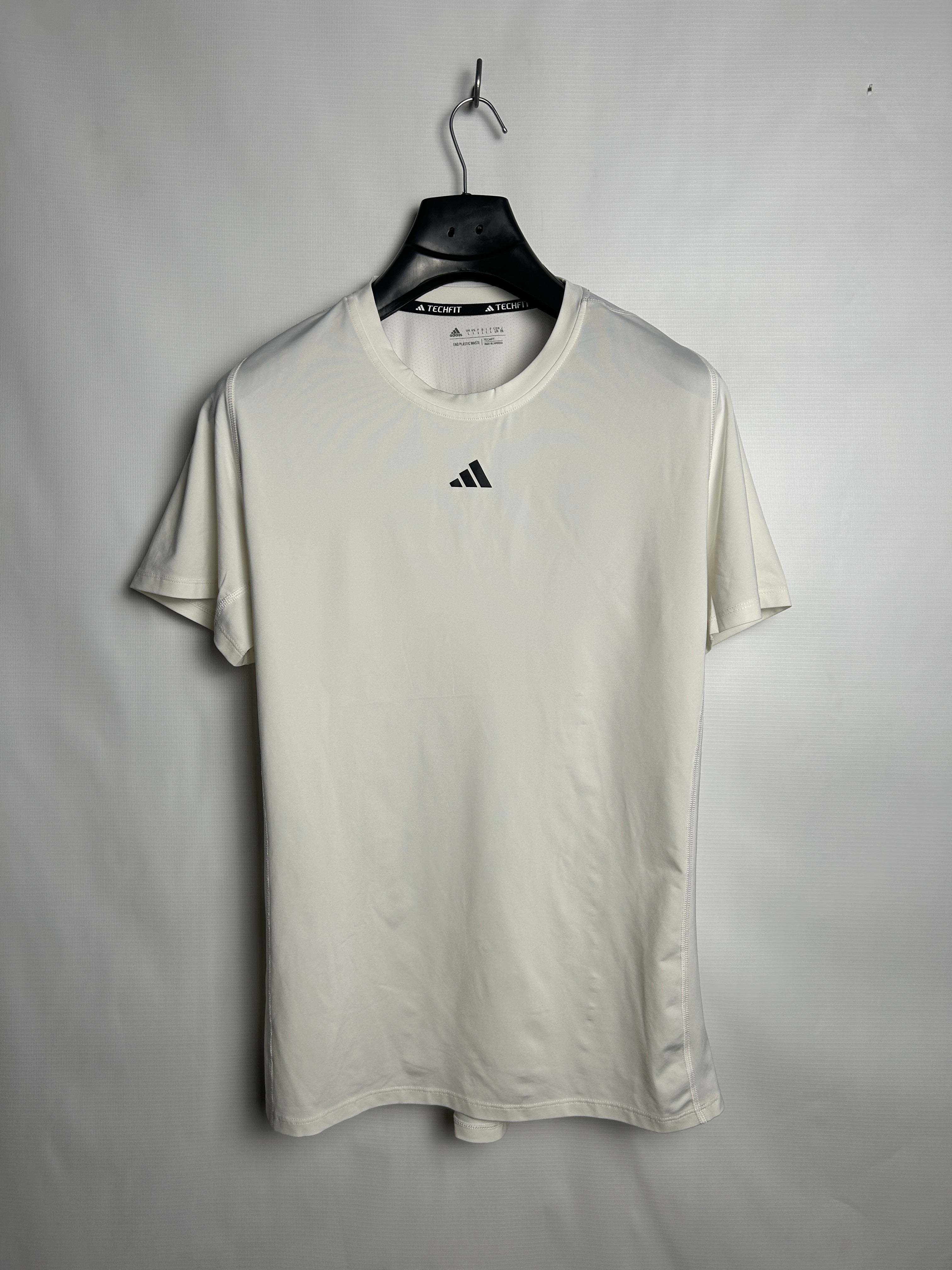 Adidas Techfit Big Logo White Round Neck - Large – Sports Bazaar