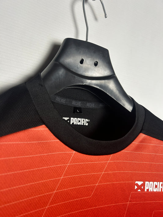 Pacific Red Black Round Neck - Large