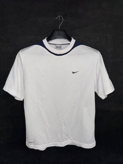 Pre Loved Nike Fit - Medium