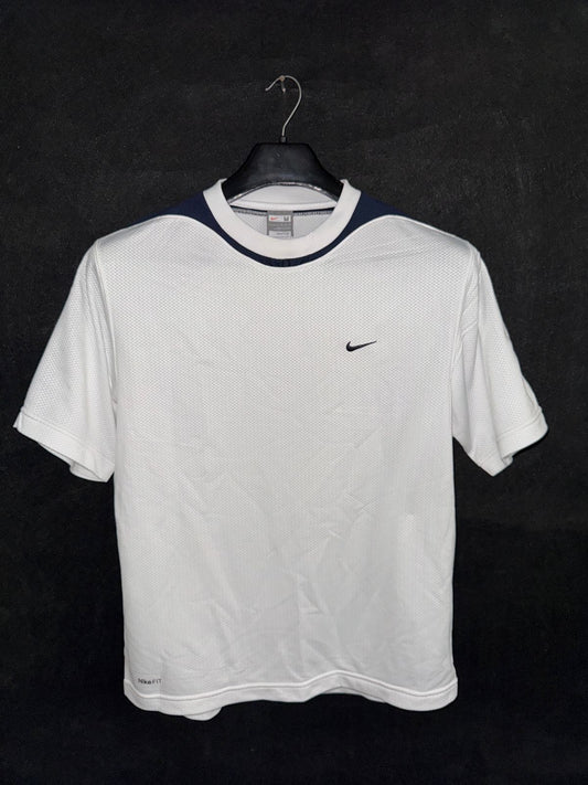 Pre Loved Nike Fit - Medium