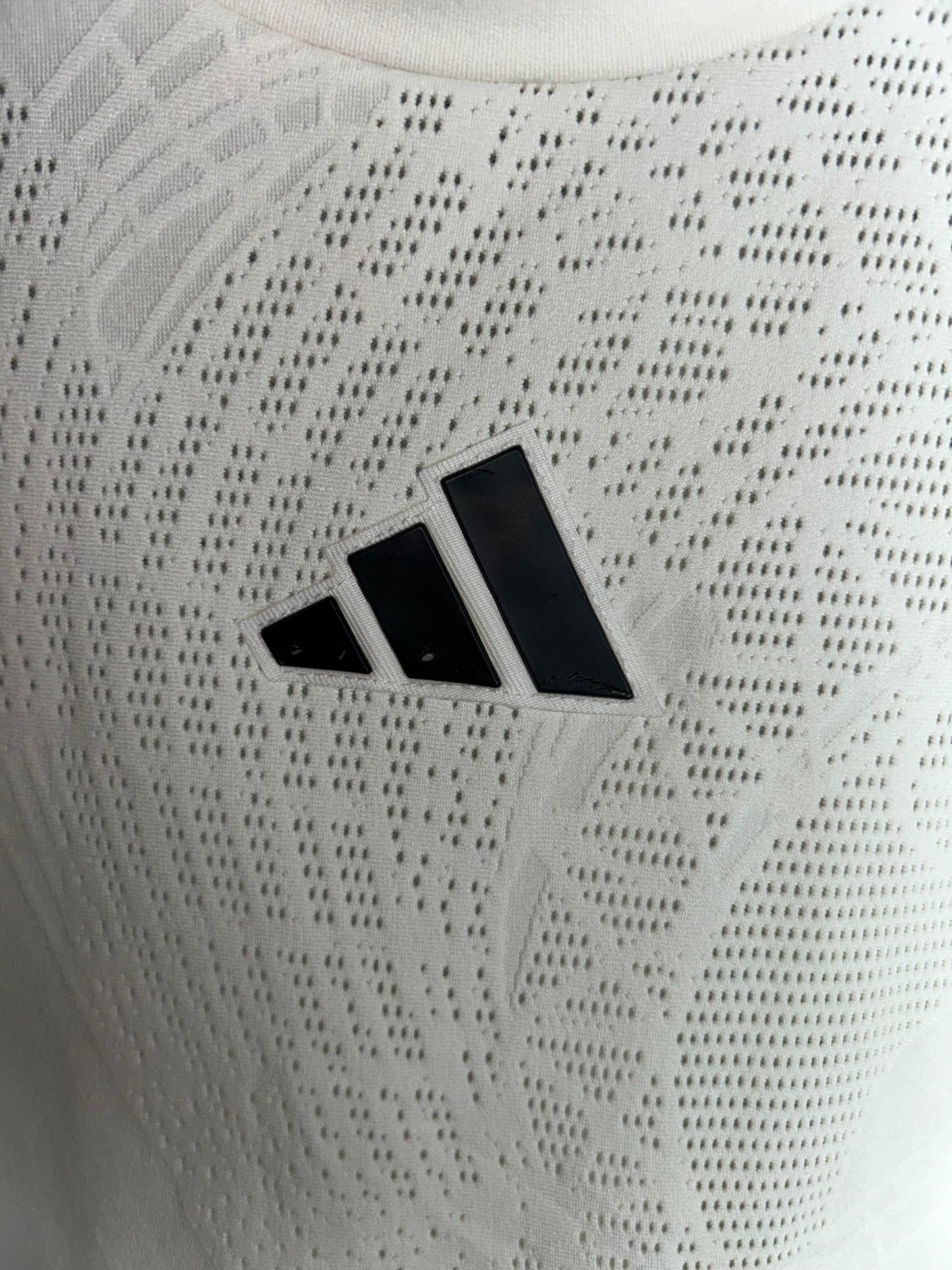 Adidas White London Pro  - Large