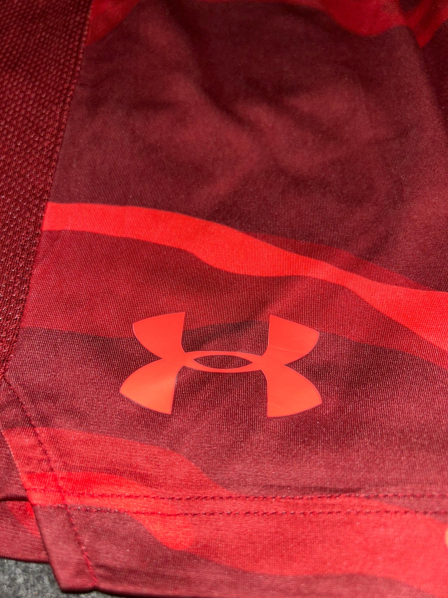 Under Armour Red Printed Short - Large