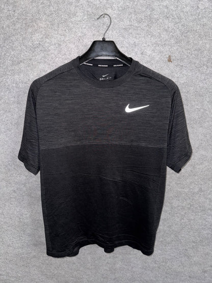 Nike Running Round Neck Shirt - Medium