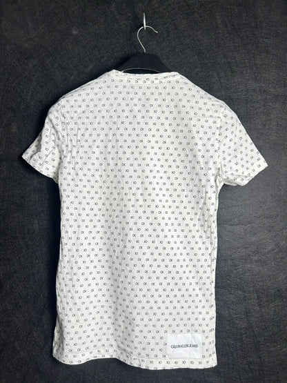 Calvin Klein T Shirt - Small