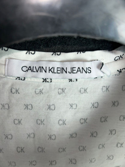 Calvin Klein T Shirt - Small
