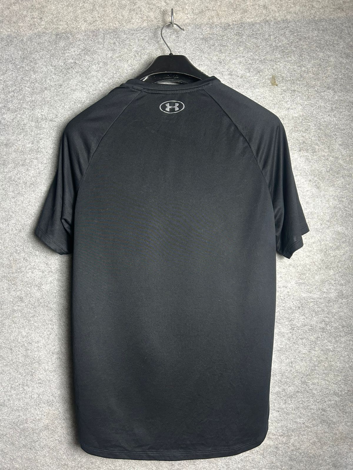 Under Armour (The Tech Tee) Round Black Shirt - XL
