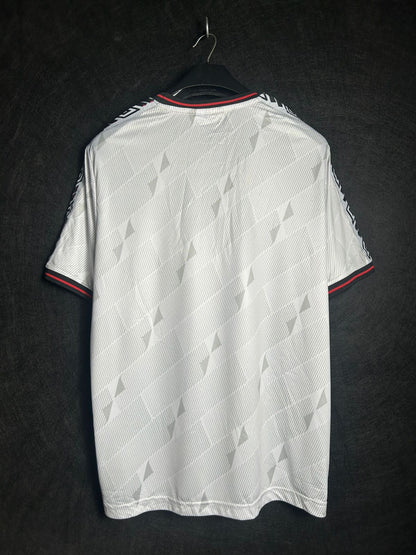 Umbro Carling White - XL