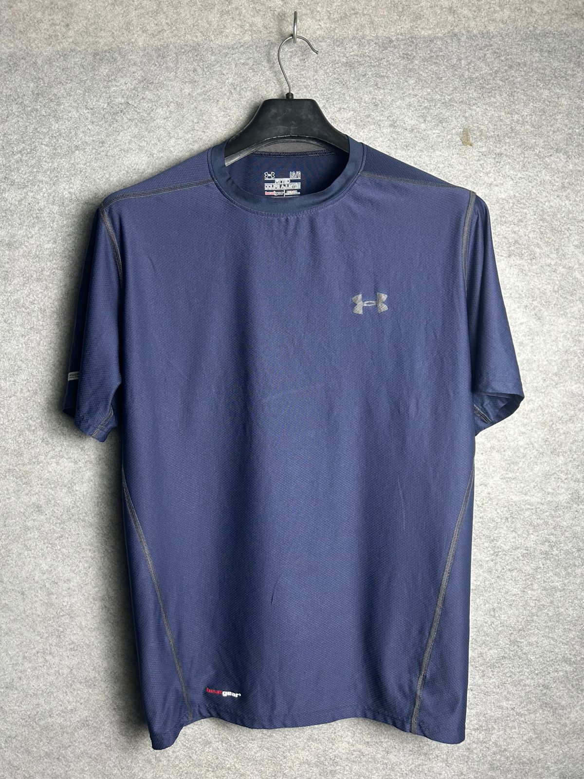 Under Armour HeatGear Fitted Berry Blue Round Tee - XL