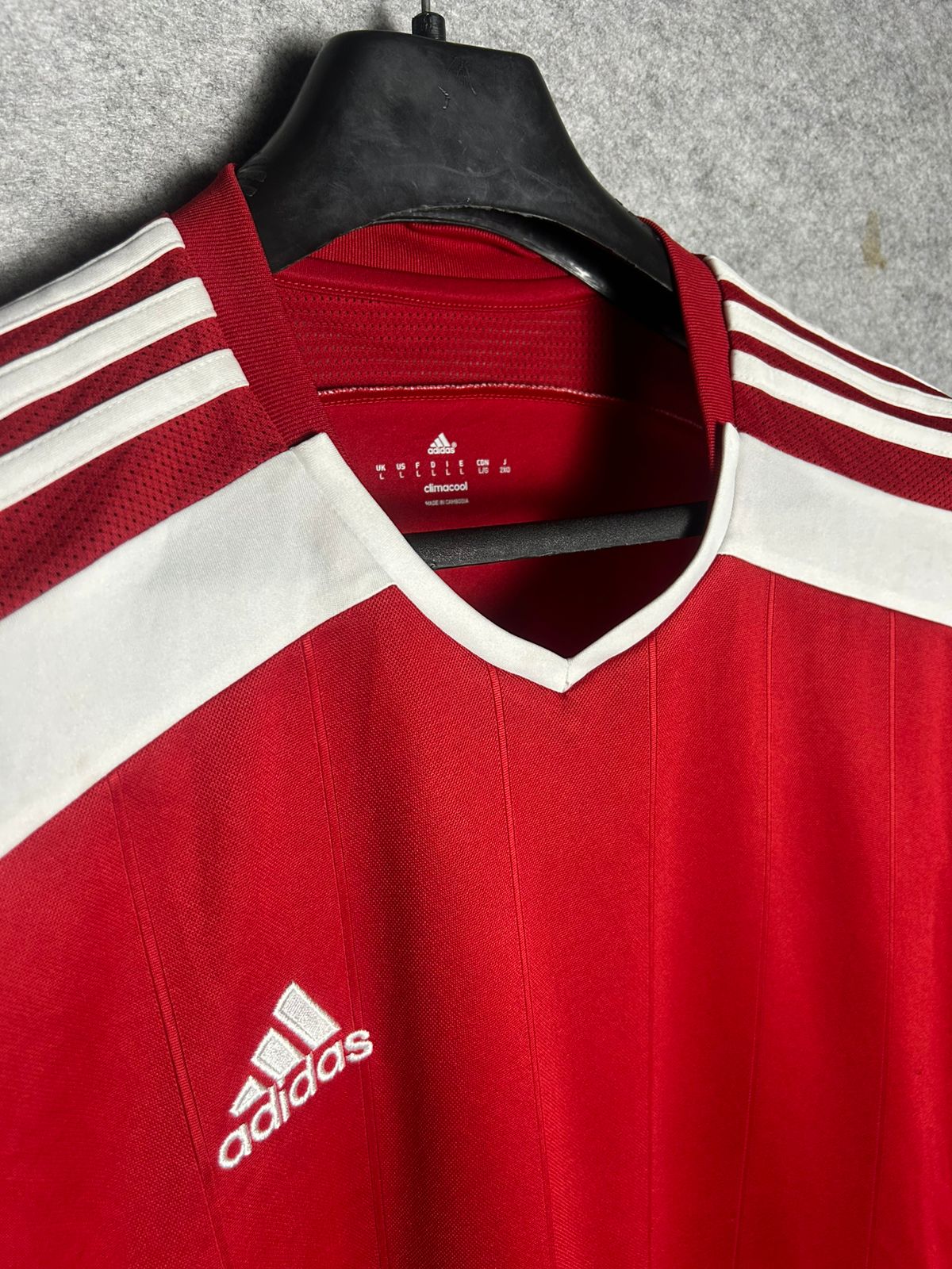 Adidas Red T Shirt - Large