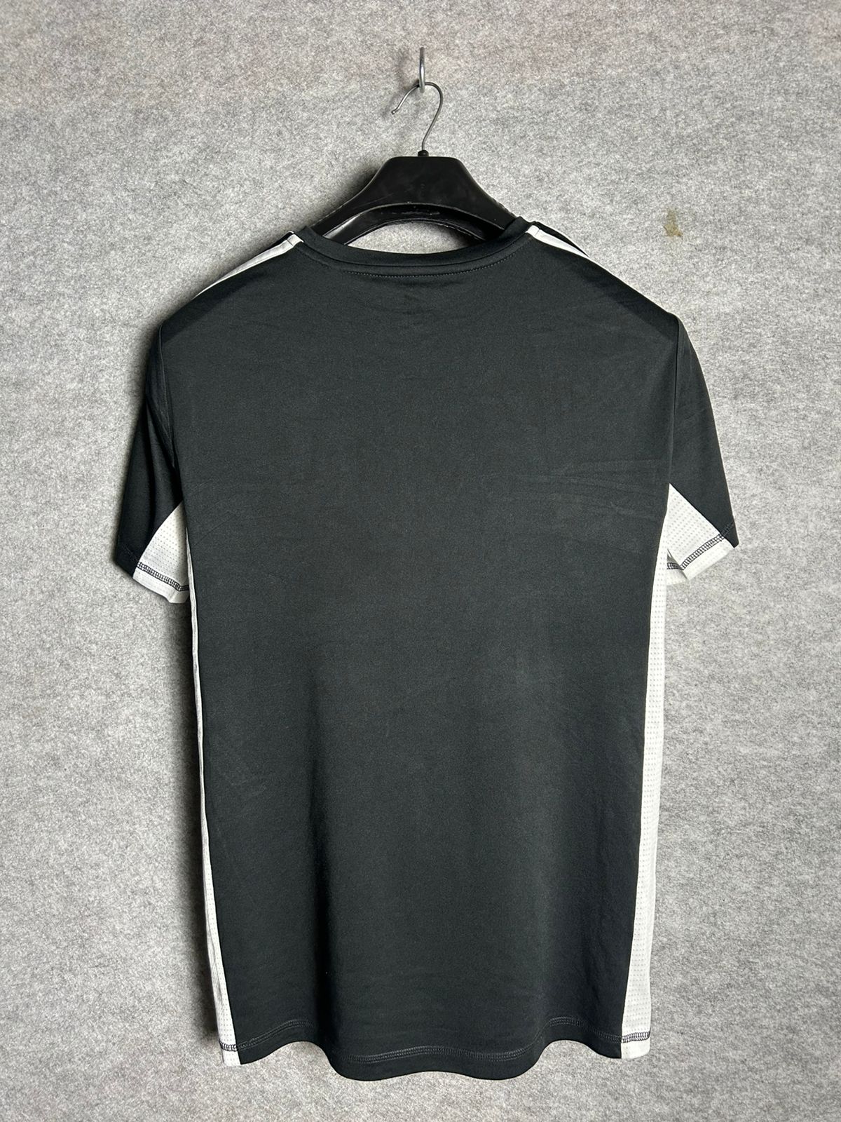 Adidas Black/White R-Tee - Large