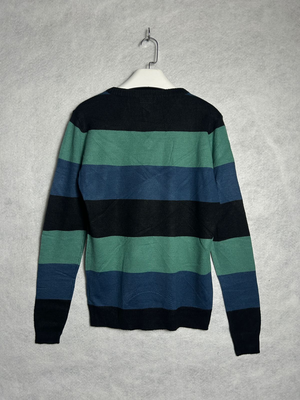 Cargo V Neck Sweater - Small